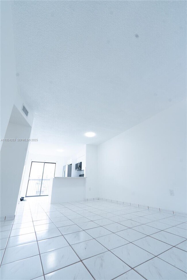 Building Photo - 5300 W 21st Ct