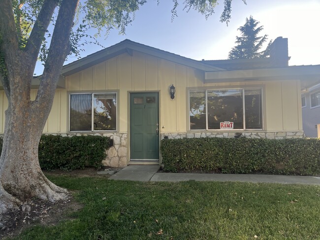 Building Photo - 2335 Saidel Dr