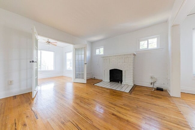 Building Photo - 3002 W Sitios St