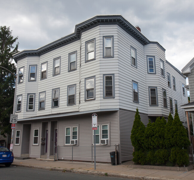 Foto del edificio - 171 Rindge Ave