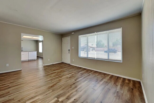 Foto del edificio - 4409 N 90th Dr