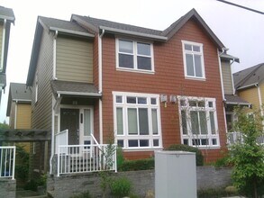 Building Photo - 6518B 24th Ave NE
