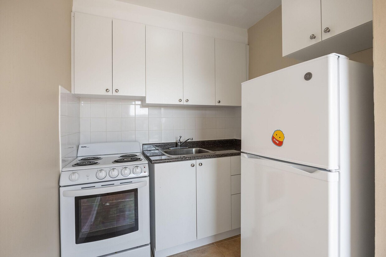 Photo principale - East York Apartments