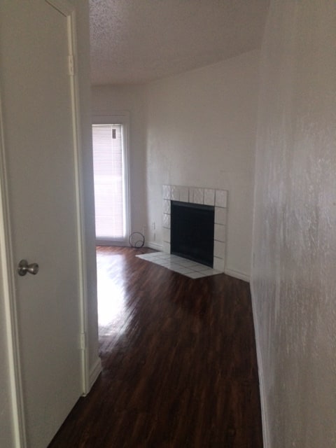 Building Photo - 111 Lake Meadows Dr