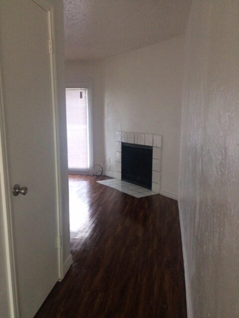 Foto del edificio - 111 Lake Meadows Dr