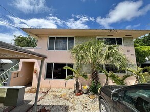 Building Photo - 265 NE 55th Terrace