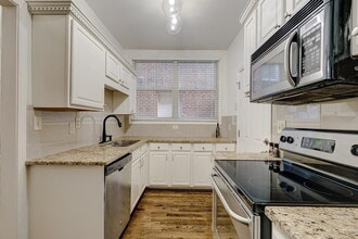 Building Photo - 1101 26th St S