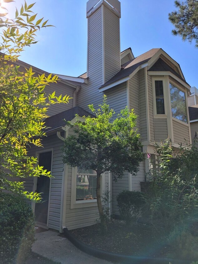 Primary Photo - 105 Stratford H