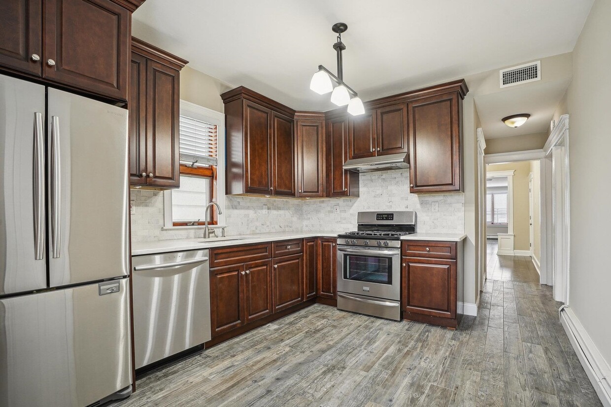 Primary Photo - 330 Avenue A