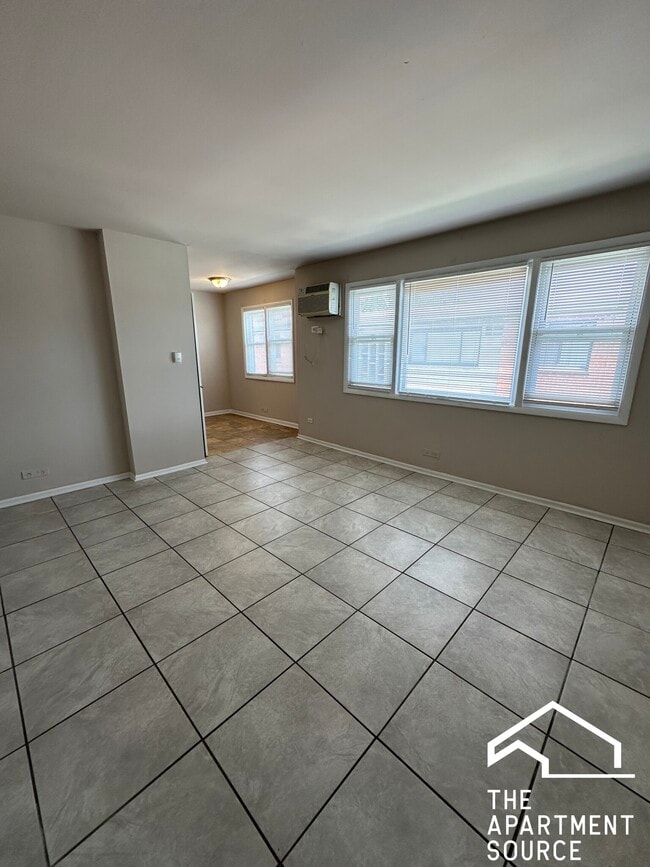 Photo - 9612 Ivanhoe Ave Apartment