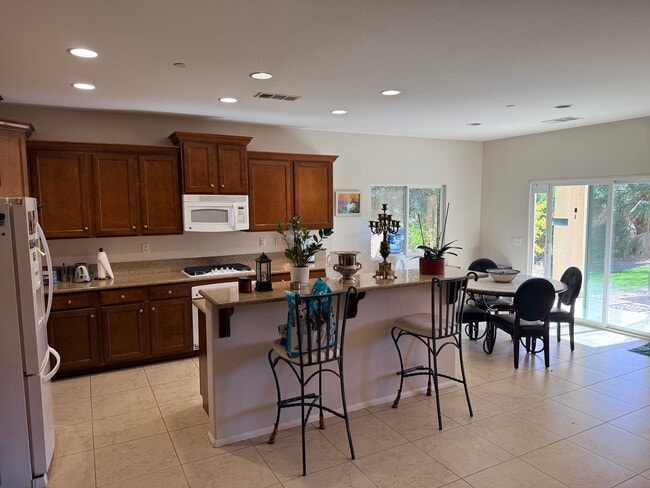 Building Photo - 73895 Mondrian Pl