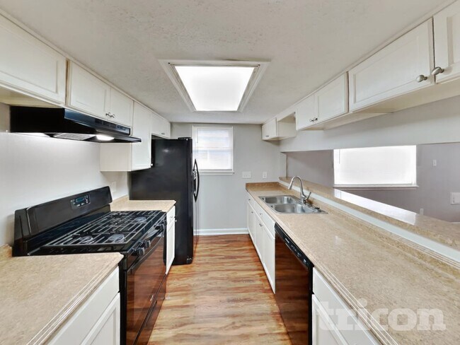 Foto del edificio - 623 Walston Ln