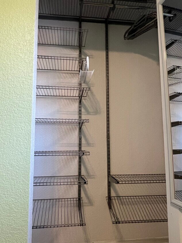 Customizable closet - 115 N Brentwood Dr