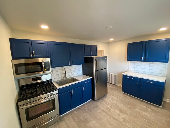 Eat-in kitchen - 3502 4th St