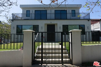 Building Photo - 10360 Ilona Ave