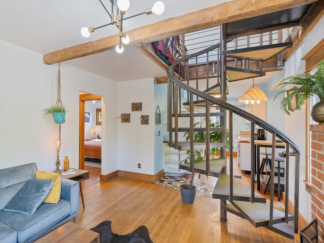 Foto del edificio - 7235 NE Mallory Ave