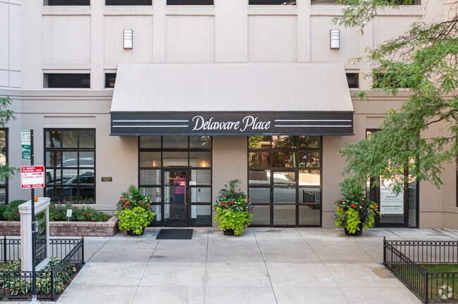 Building Photo - Dearborn Place