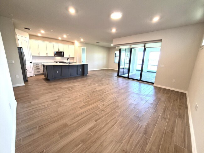 Foto del edificio - 8295 Vaulting Dr