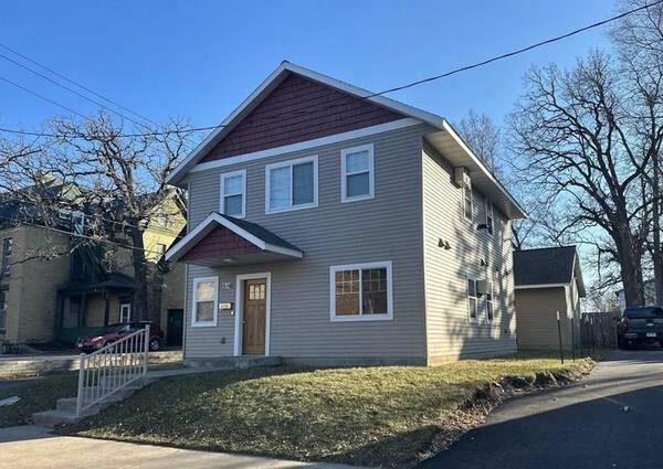 Foto principal - 516 6th St S