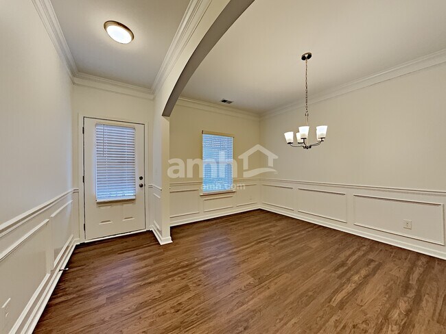 Building Photo - 3145 Yachet Ct SW