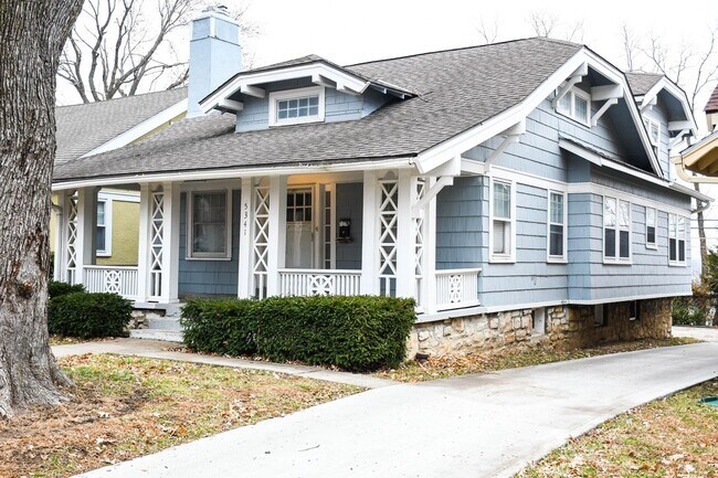 Foto del edificio - Beautiful 3 Bed 1 Bath Home near UMKC!