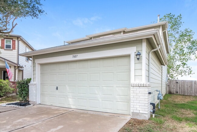 Building Photo - 7807 Pasture Spring Ln