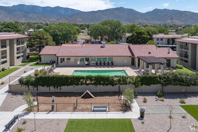 Building Photo - The Reserve