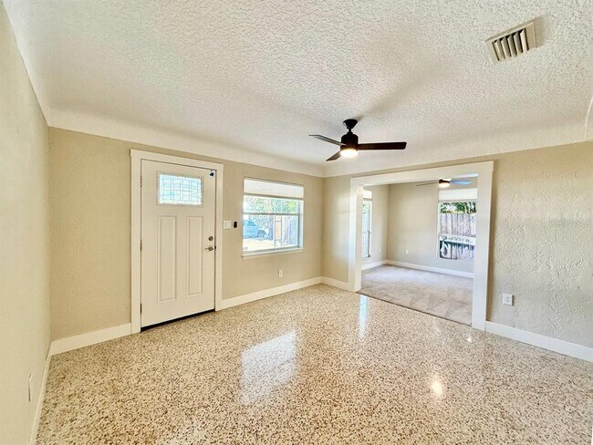 Foto del edificio - 2918 10th Ave N