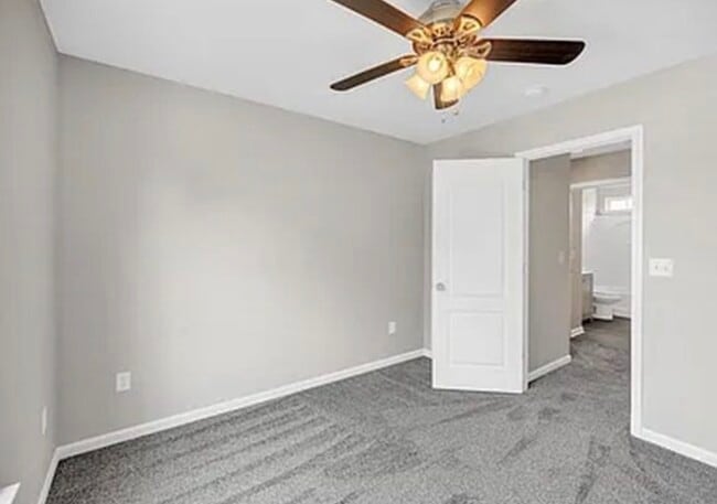 Building Photo - 712 E Camelton Dr