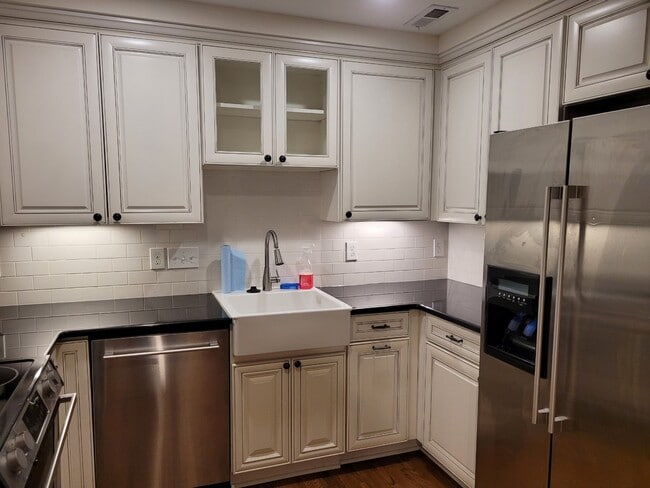 Photo - 3228 Barnhill Dr Townhome