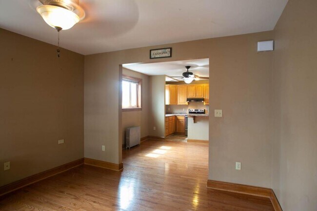 Building Photo - 406 Washington Avenue #1