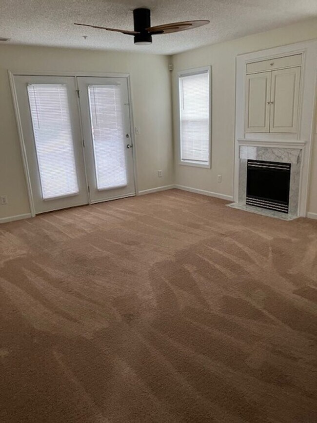 Foto del edificio - 705-D