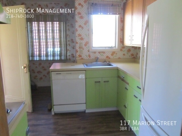 Building Photo - 117 Marion St