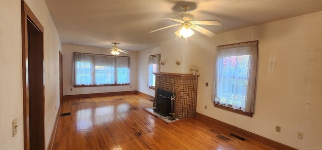 Foto del edificio - 1129 N Colony Rd