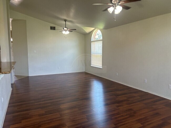 Building Photo - 6109 Malachi Ln