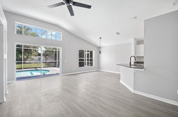 Building Photo - 5513 Terrain De Golf Dr