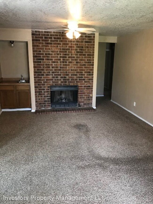Building Photo - 2 br, 2 bath House - 1318 Eastgate