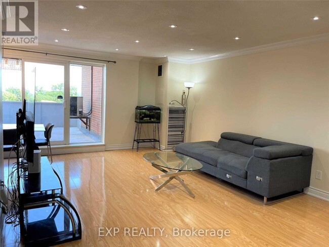 Building Photo - 3025 The Credit Woodlands