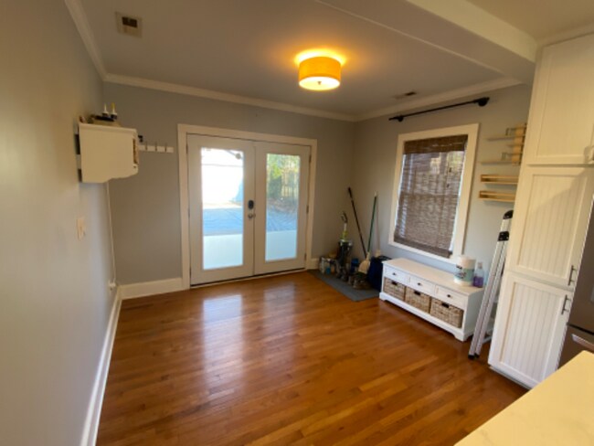 Building Photo - 2634 Duncan Ave