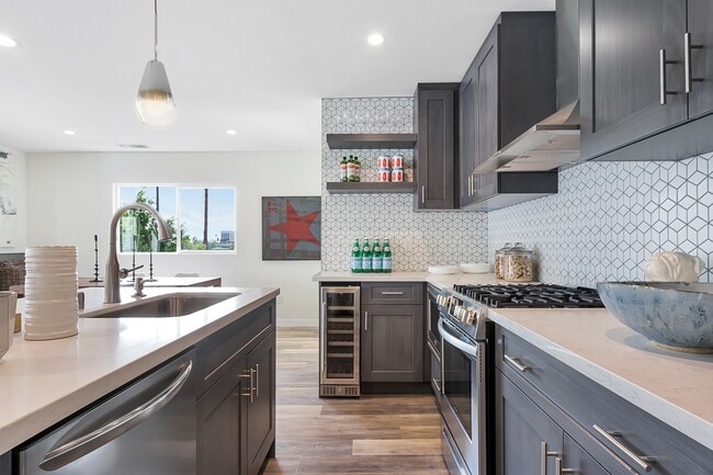 Building Photo - 4018 Cumberland Ave