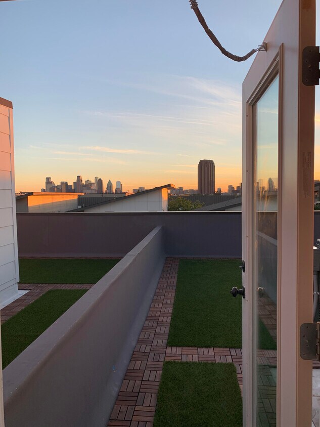 Foto principal - 2450 N Garrett Ave