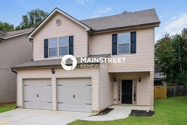 Building Photo - 4 Bedroom Pet-Friendly Home in JONESBORO, GA with Main Street Renewal