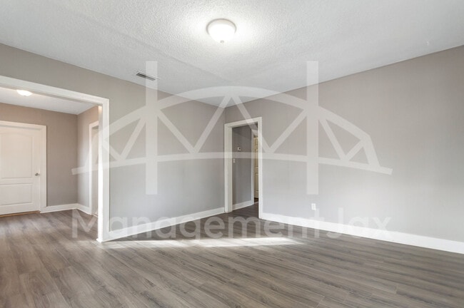 Photo - 2568 Commonwealth Ave House