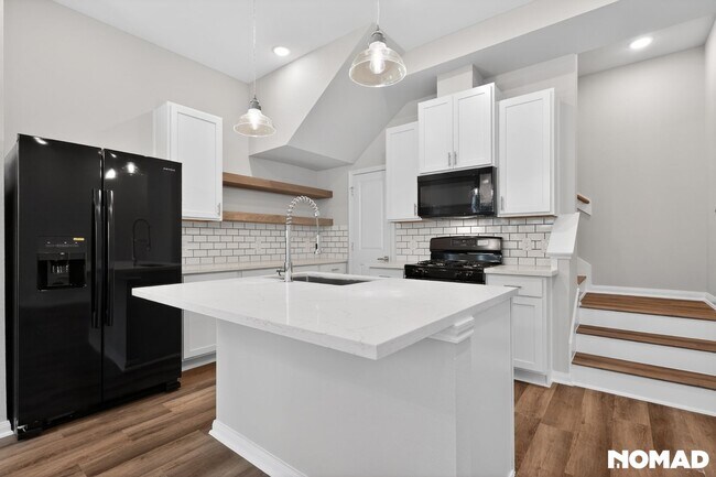Foto del edificio - 208 Clark Rd