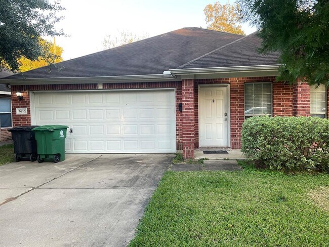 Building Photo - 6715 Lozier St