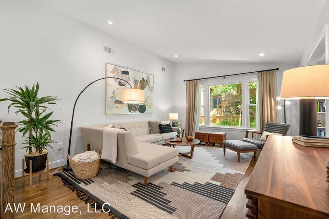 Foto del edificio - 4 br, 3 bath House - 5510 Greystone St