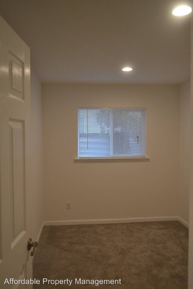 Building Photo - 2 br, 1 bath House - 33752 14th Street
