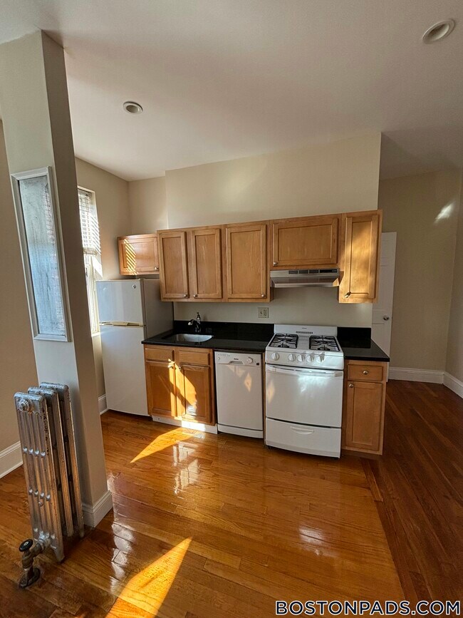 Foto del edificio - 1197 Commonwealth Ave