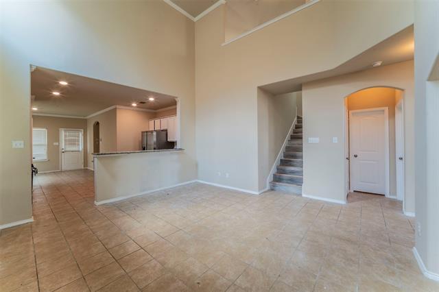 Foto del edificio - 5813 Burgundy Rose Dr