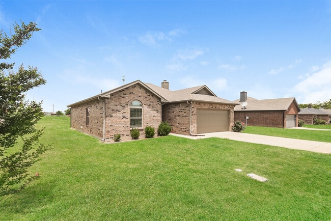Building Photo - 1006 Baker